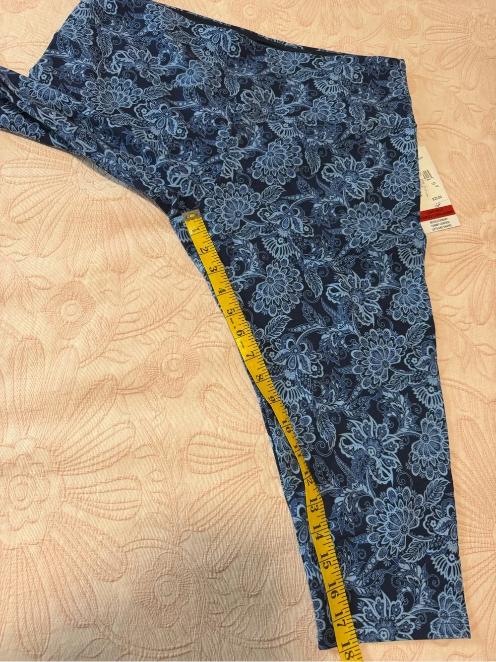 NWT Blue Floral Cropped Tummy Control Leggings